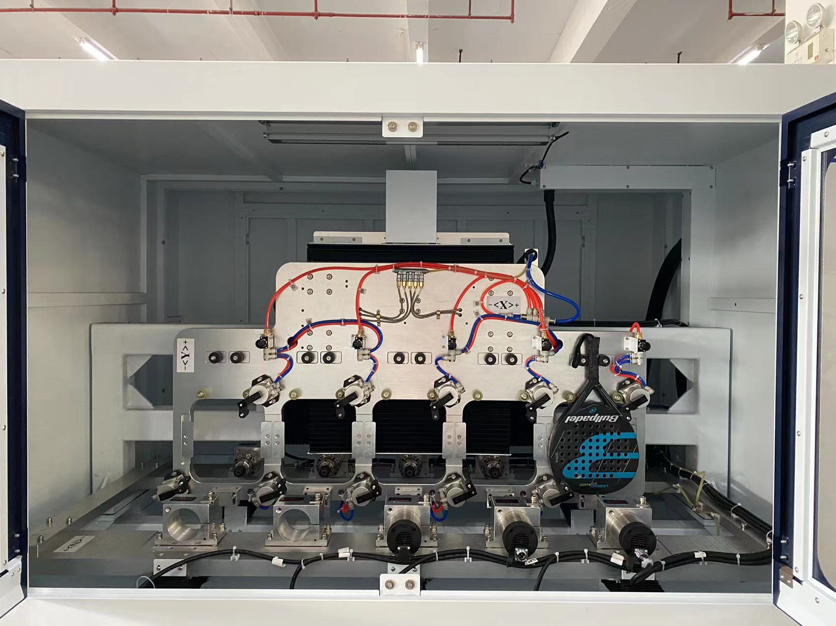 Perforatrice CNC per racchetta da padel in fibra di carbonio 