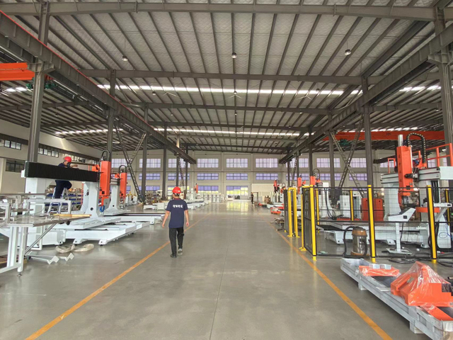 RBT 5 Asse Twin Table CNC Router per la fresatura, il taglio e il taglio CE approvato