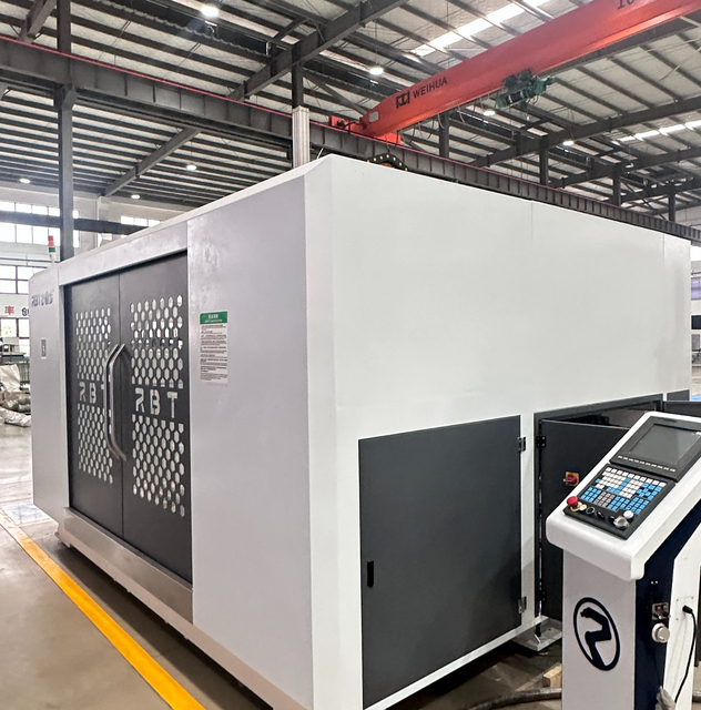 Macchina CNC a doppia testa a 5 assi per materie plastiche industriali