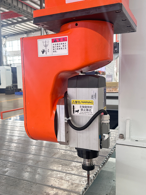 RBT Macchina per punzonatura di fabbrica 5 Asse CNC Tagliare router per parti del materiale composite