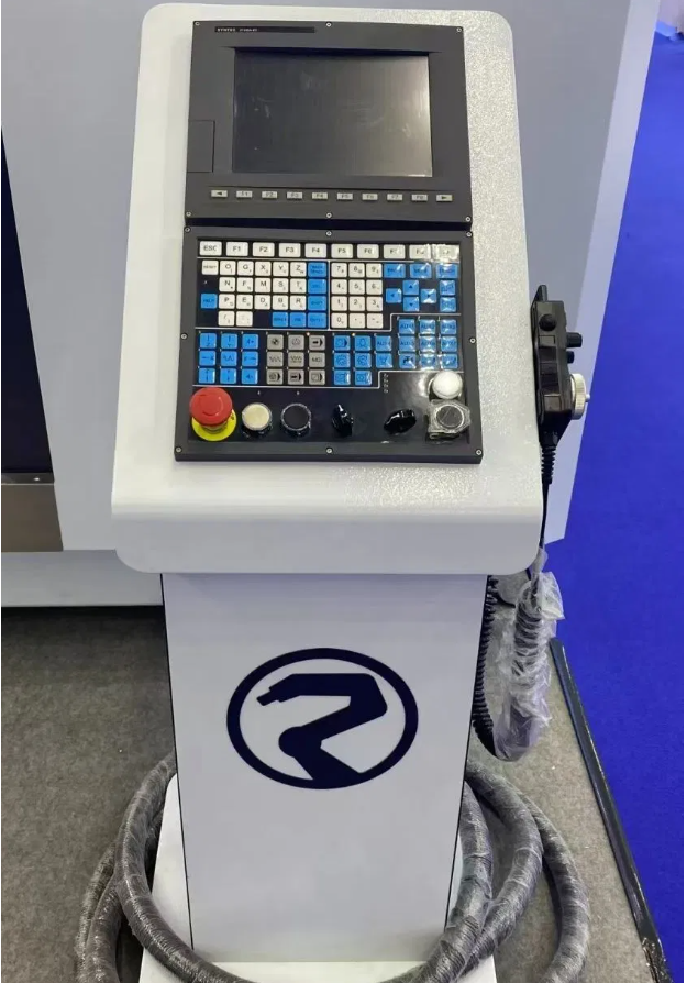 Router CNC ad alta velocità 5 assi per la lavorazione composita e plastica