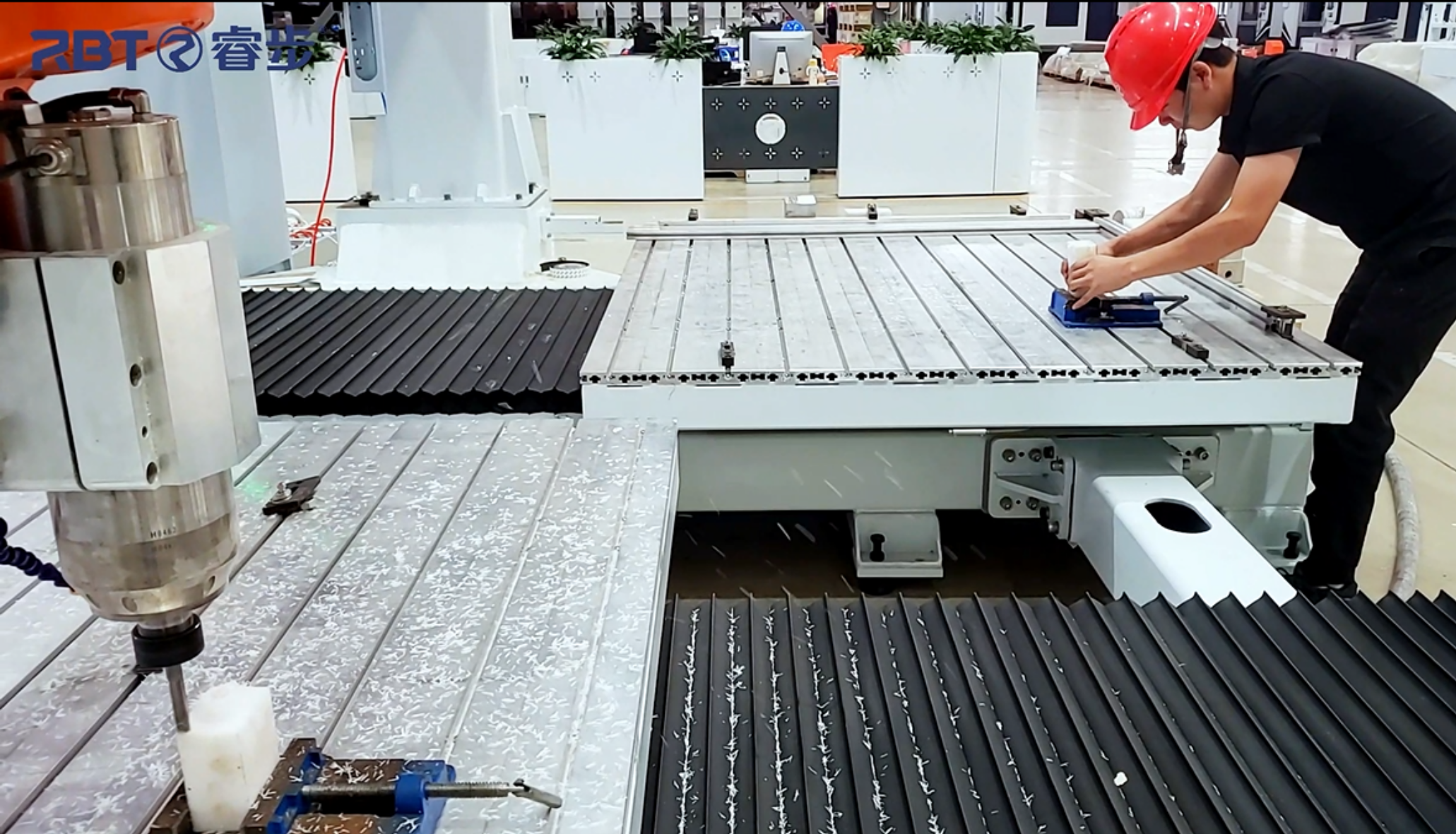 Pantografo CNC composito a 5 assi 