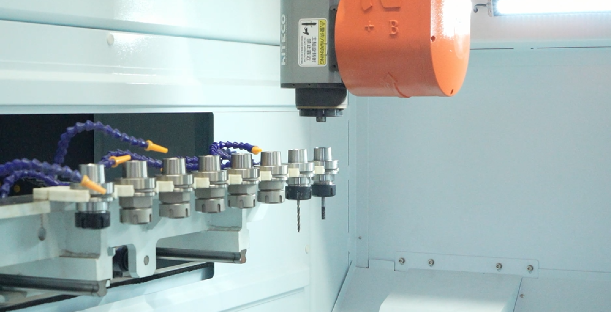 Centro CNC a 5 assi industriali per strutture composite