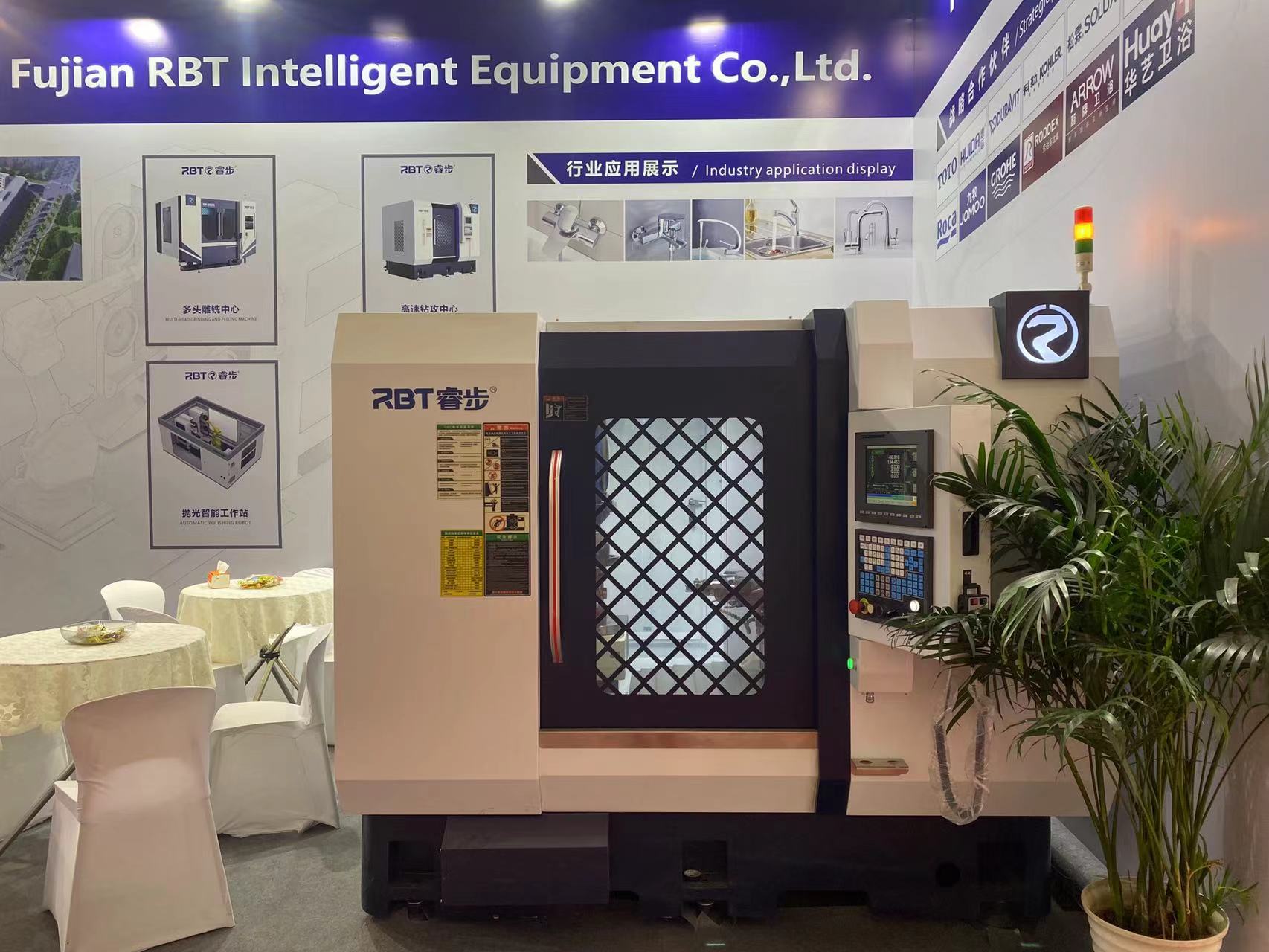 Macchina CNC orizzontale RBT 12 mandrini per la produzione di rubinetti Approvata CE